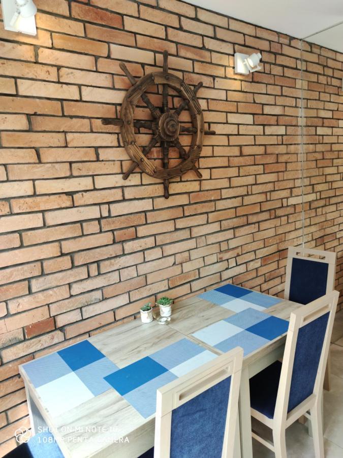 Pokoje Goscinne Pod Kasztanami Łeba Esterno foto