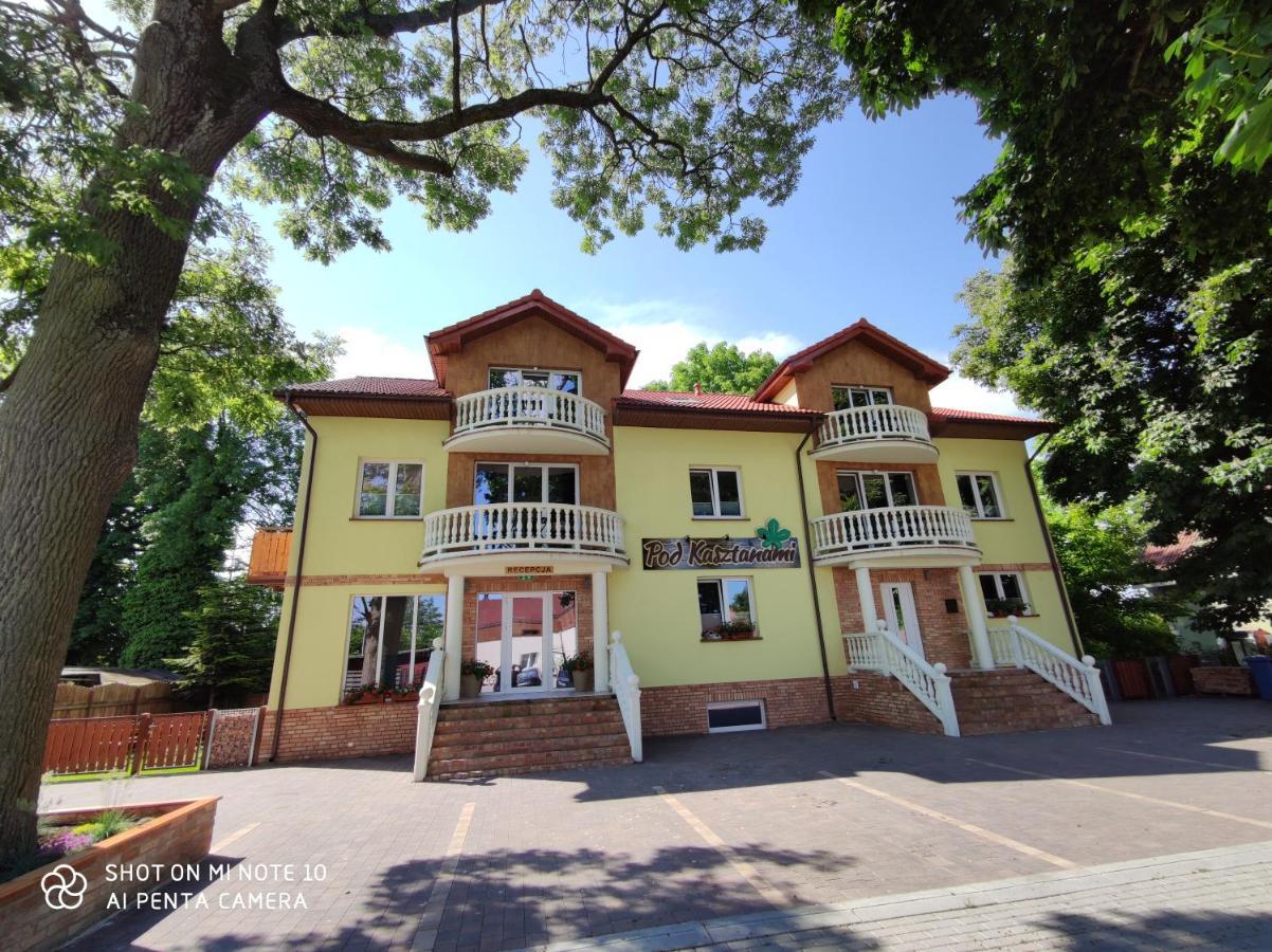 Pokoje Goscinne Pod Kasztanami Łeba Esterno foto
